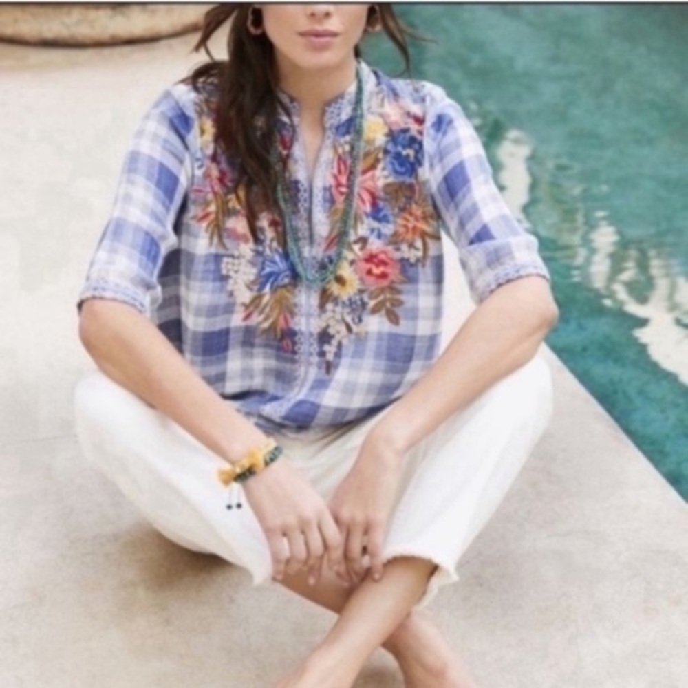 Johnny Was Blouse Perrine Embroidered in Plaid Blue